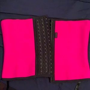 Waist trainer
